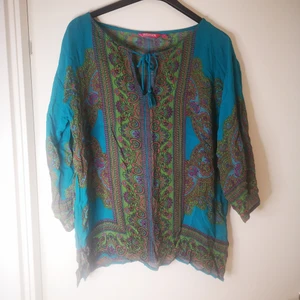 Bohemisk blus från indiska i stl S - Säljer min fina bohemiska blus från indiska i stl S. 