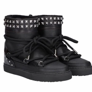 Inuikii - Säljer dessa helt oanvända inuikiis. Jag har endast testat dem☺️ Nypris 2700kr. De är limited edition så de är väldigt sällsynta. Älthetsbevis finns!