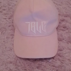 Rosa keps  - En rosa keps har nästan alldrig använt den 💗✨