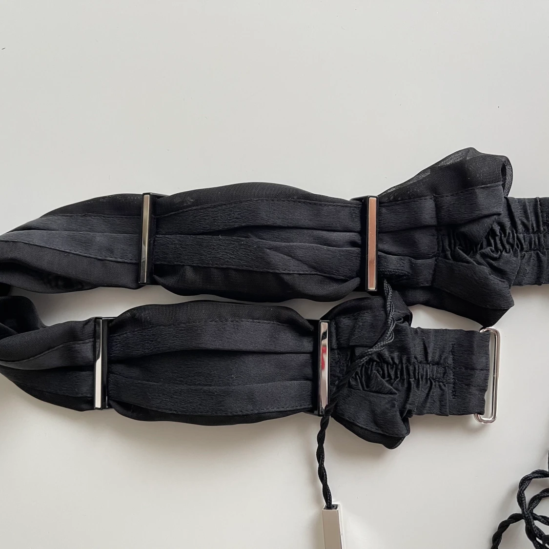 NYA HÖRTELEFONER SILVER 100 SEK - 91