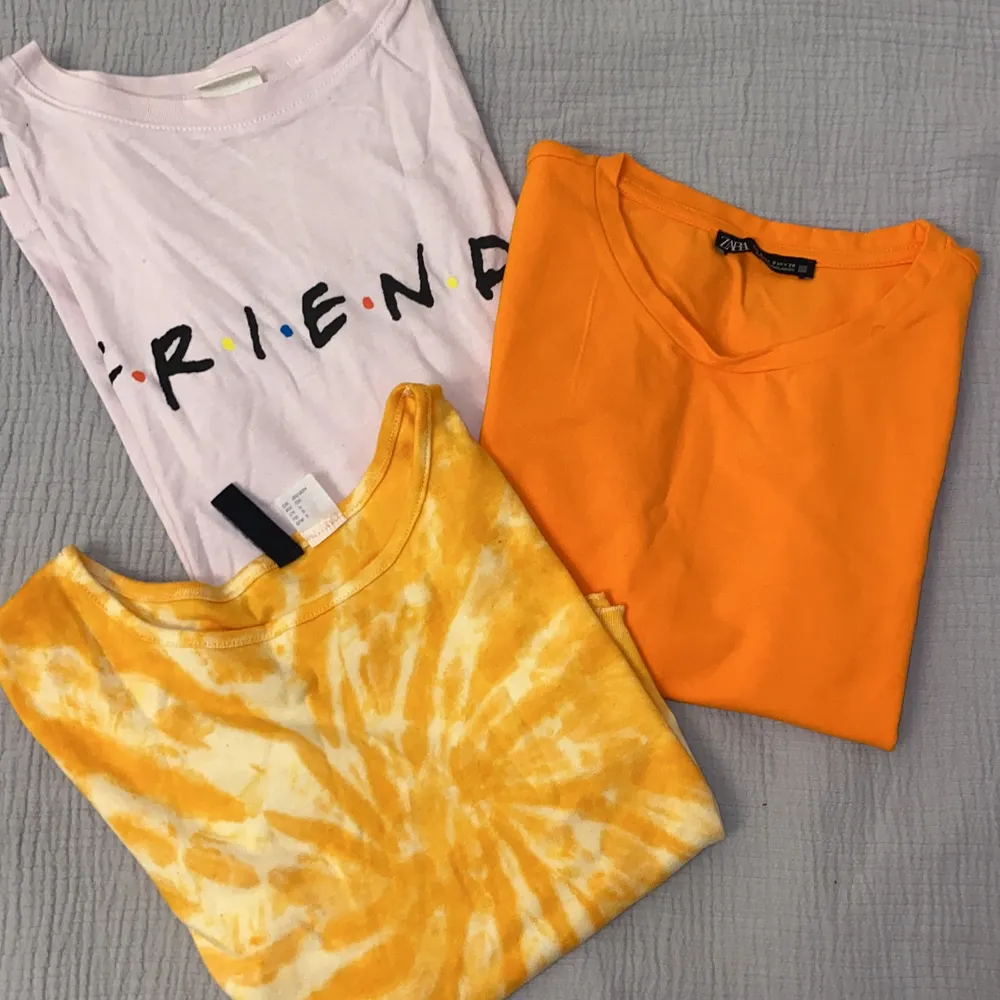 Pack of 6 T-shirt all of them are size S they come from H&M Zara and SHEIN . Skjortor.