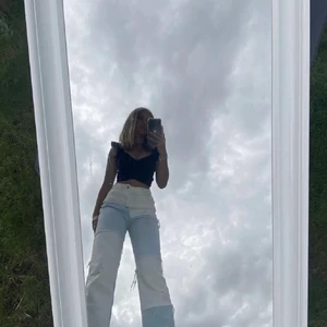 Jeans - As coola jeans från pull and beer! Säljs så som är för stora! Aldrig använda endast testade! Hör av er för fler frågor och funderingar 💖