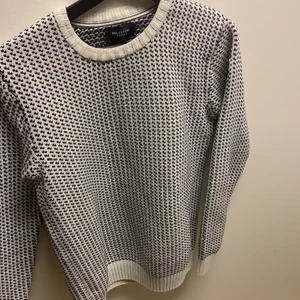 Stickad tröja - 💗💕