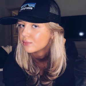 Patagonien keps  - Patagonia keps som är helt ny, använd 2 ggr!! Köpt för 450kr!! Bud från 200kr. Frakt betalar köparen 💓💓