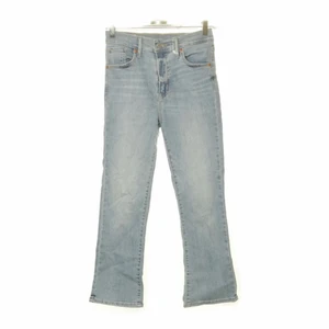 Levis jeans  - Jätte fina levis jeans som är nya för mig men inte använt för har redan tillräckligt många i denna modellen & färgen som jag använder mer ! Super fin passform, sitter bra i midjan som är 66cm. 