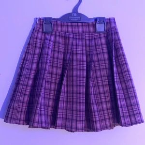 ♡ pink plaid pleated skirt ♡ - an amazing skirt!! bought fall 2020 but worn only a few times, looks new ! 🦇🤍