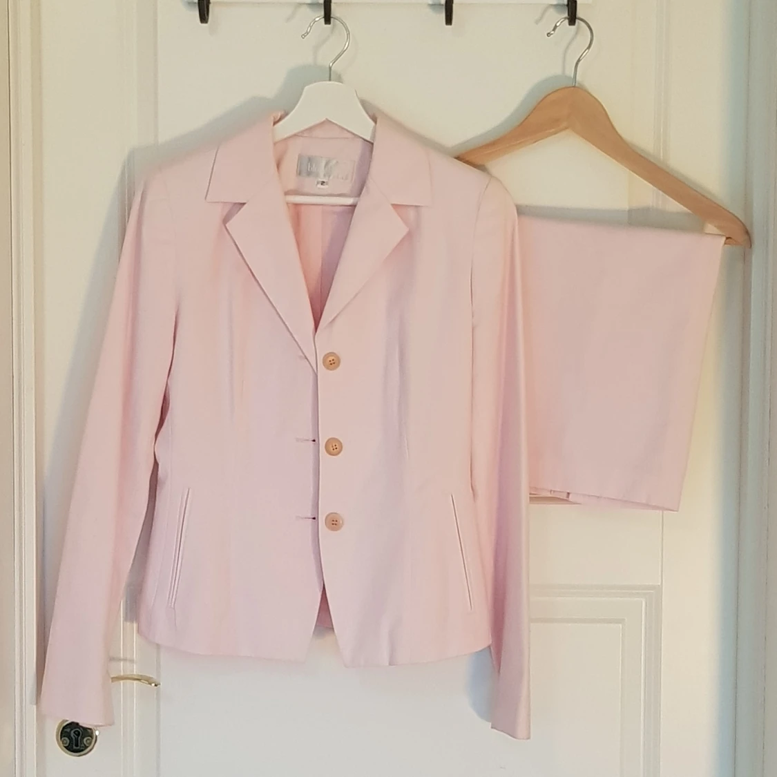 Bluesuits, rosa damkostym strl S/36