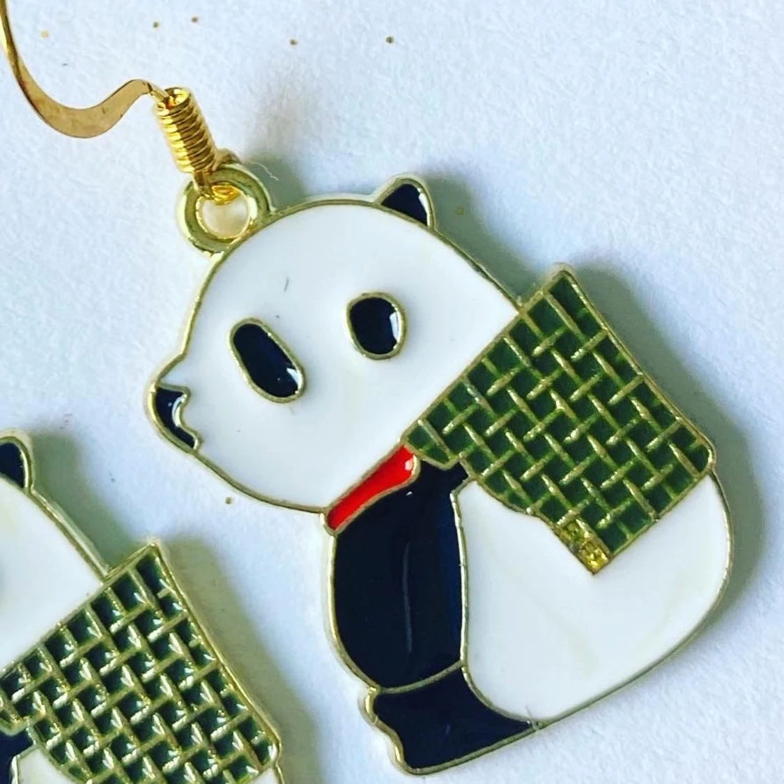 Otroligt fina pandaörhängen  ❤️❤️ - 90