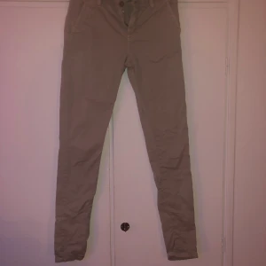 Chinos Morris  - Snygga chinos från Morris lady, mycket gott skick men har vuxit ur dom..