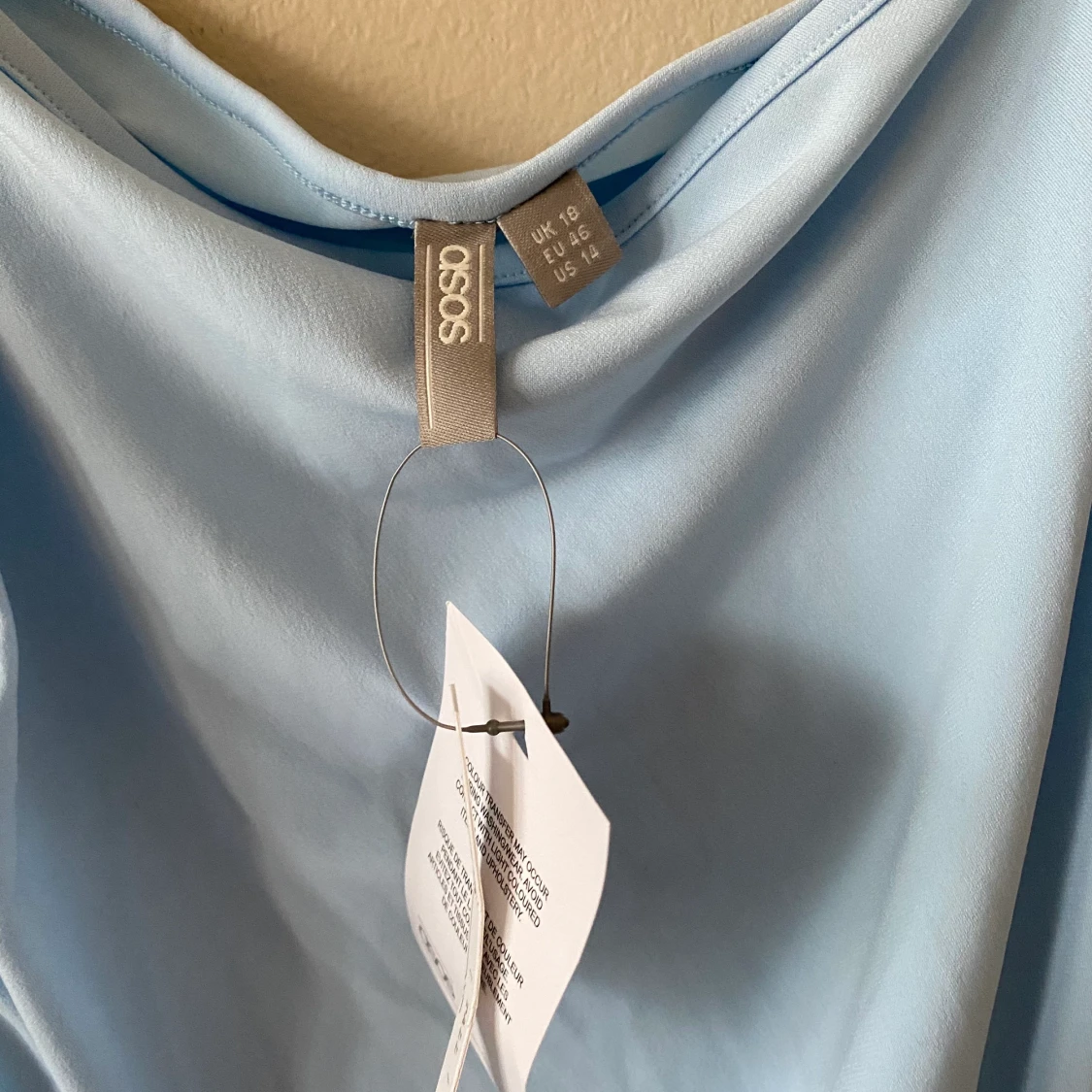 En oanvänd klänning ifrån ASOS strl 46 - 91