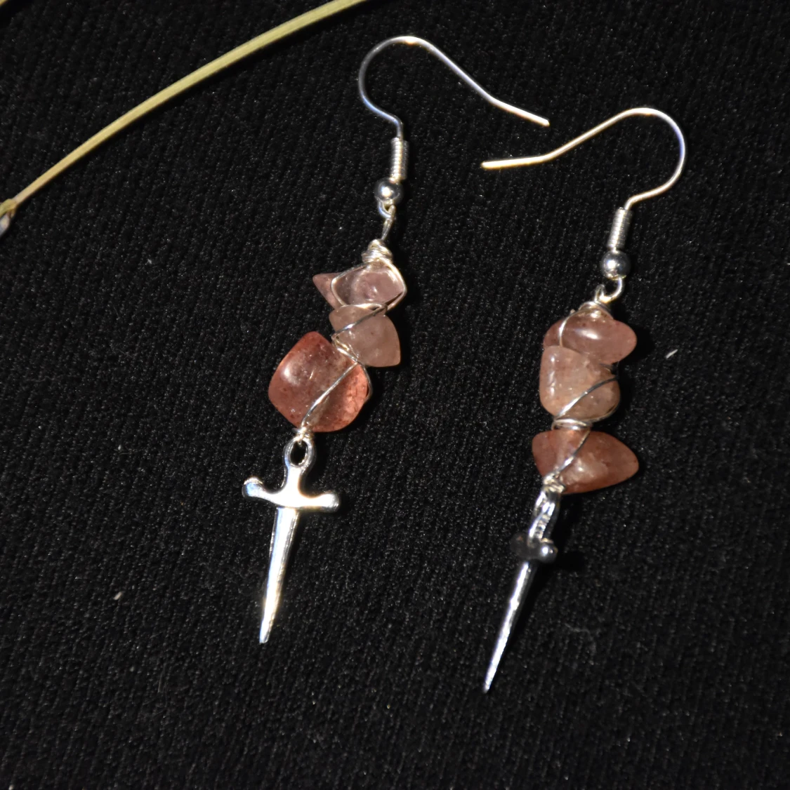 Örhänge dolk kristaller   - 90