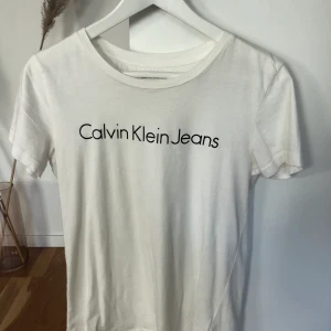 Calvin Klein T-shirt  - Köptes i New York 2016. Använd 1 gång.