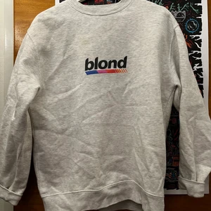 Blond sweatshirt - Frank Ocean blond sweatshirt, blivit för liten tyvärr :( HMU för fler bilder