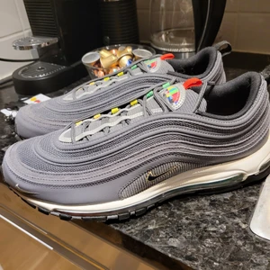 Nike Air Max 97  - Oanvända nya skor. Jätte de bra skick!! 