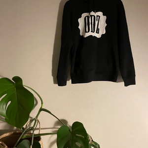 Odz hoodie - Odz hoodie, oänvänd och i nyskick