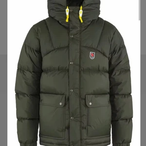 Fjällräven jacka XS Köpes - Hej! Jag söker en Fjällrävenjacka i storlek XS
