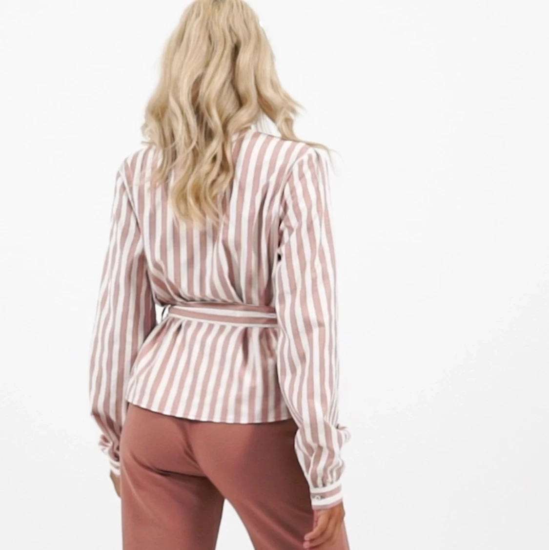 Randig blus från NA-KD  - 90