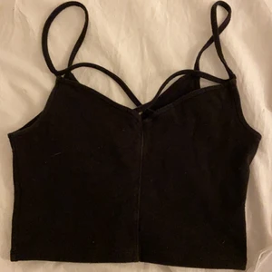 Topp - Topp från hollister i storlek xs. Frakt tillkommer!❤️