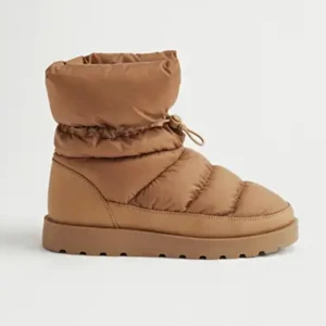 padded winter boots - säljer dessa padded winter boots från &otherstories. helt oanvända, endast provade. med andra ord: nyskick deluxe. säljer då jag inte kan returnera pga klippte av lappen 🙃 nypris: 1450kr. 