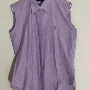 Ralph Lauren skjorta  - Står XXL på lappen men skulle säga den sitter som en M/L! Aldrig använd. 150kr inkl. Frakt ✨