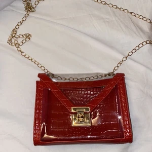 Väska - Gensomskinlig väska använd nån enstaka gång!🦋