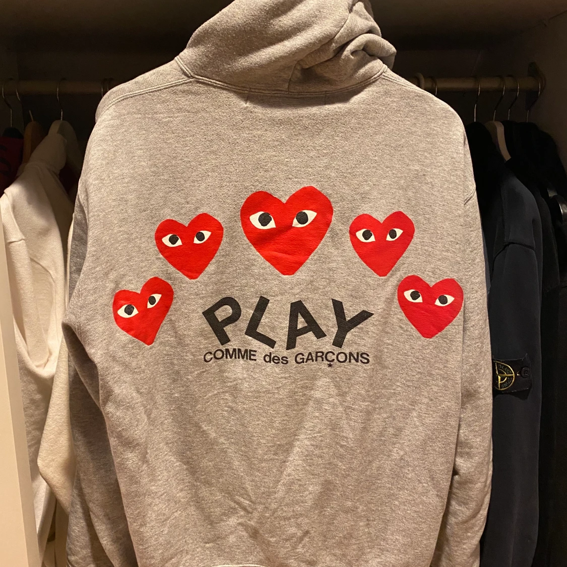 CDG hoodie storlek L  - 90