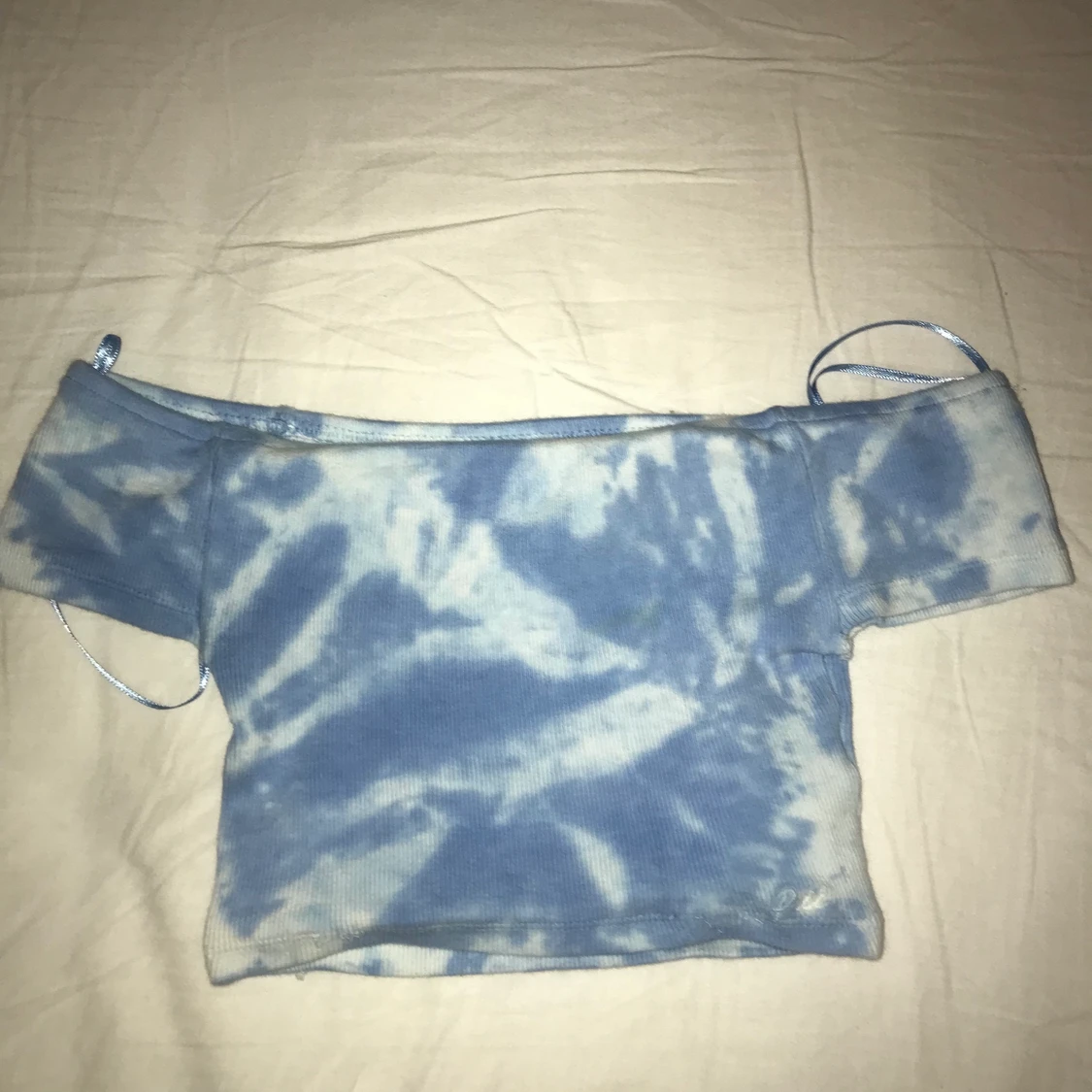 En kort fin himmel blå topp! storlek sx  - 90