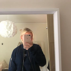 Svart bomberjacka  - Fint skick