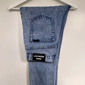 Dr Denim jeans - Ascoola Dr Denim jeans. Står inte storlek men passar mig som vanligtvis har w28 l30. Köparen står för frakt. 