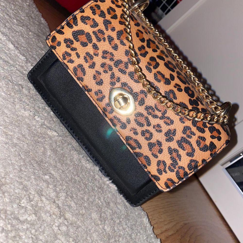 Leopard design väska | Plick Second Hand