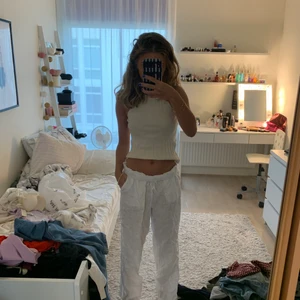 Linnebyxor - Så sköna linnebyxor! Ganska genomskinliga och stora i storleken! Perfekta både hemma och ute! 