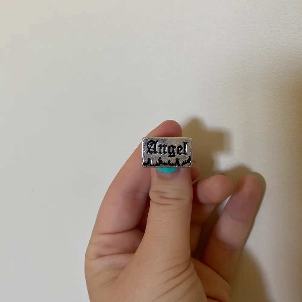 Oanvänd ring från ASOS, pris kan diskuteras . Accessoarer.