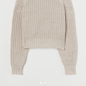 Populär stickad tröja HM - Populär stickad tröja från HM i storlek M 