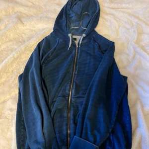 Luvtröja - Luvtröja 