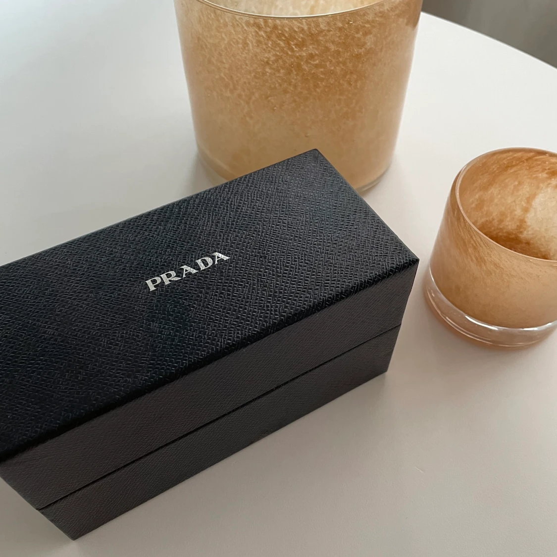 Prada solglasögon Ask 