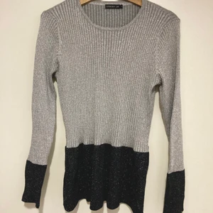 Tröja  - Glittrig tröja strl M från stockholm. 