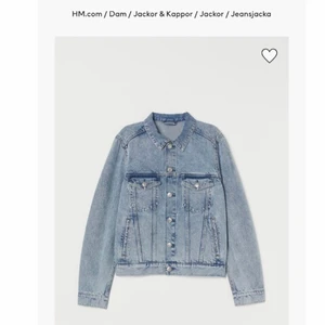 Jens jacka Hm Xs - Säljer denna jacka från hm som jag köpte för 2 månader sedan. Ser ut som den gjorde när jag köpte den. Säljer den för 150kr och köpte den för 400kr. Köparen betalar frakten ✨💕