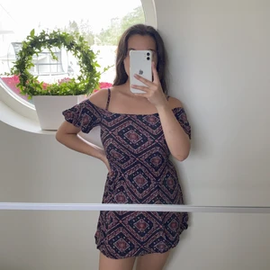 Mönstrad klänning  - Skönt material 