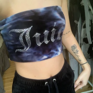 Blå juicy couture  - knappt använd, lite förstor för mig då jag e liten runt bröstkorgen, inköpt för 300, köpare står för frakt!💓