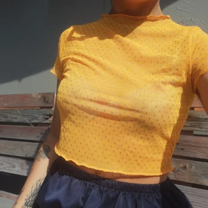 Meshtopp - 🦋Meshtopp från Reclaimed vintage. Samfraktar gärna, se mina andra annonser🌻 Kan också mötas upp i Göteborg och annars står köpare för frakt. 🦋