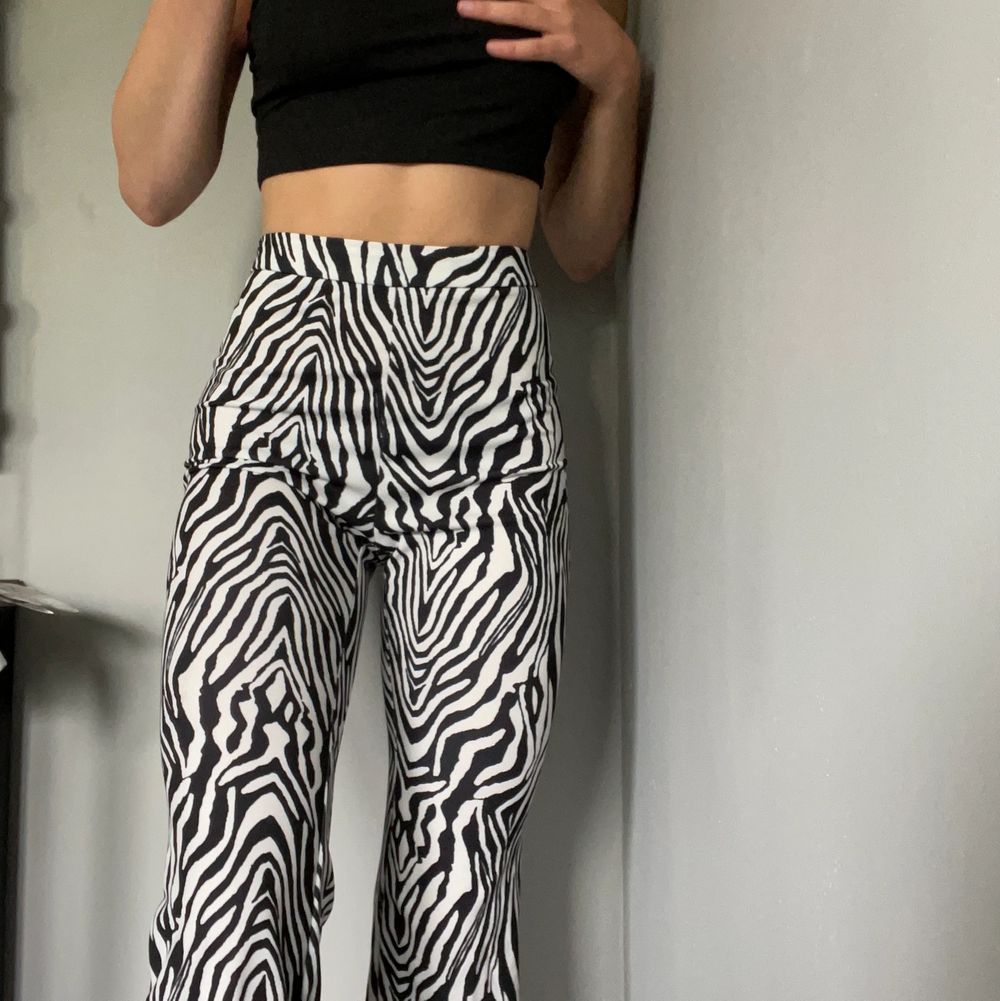 Zebra byxor - Jeans & Byxor | Plick Second Hand