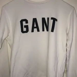 Gant tröja i strlk S, bra skick och väldigt skönt material