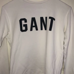 Gant sweatshirt  - Gant tröja i strlk S, bra skick och väldigt skönt material