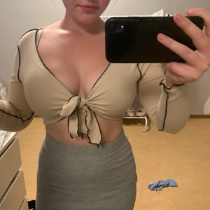 Söt topp - Söt topp som inte kommer till användning, bara testad och har därmed inga defekter!