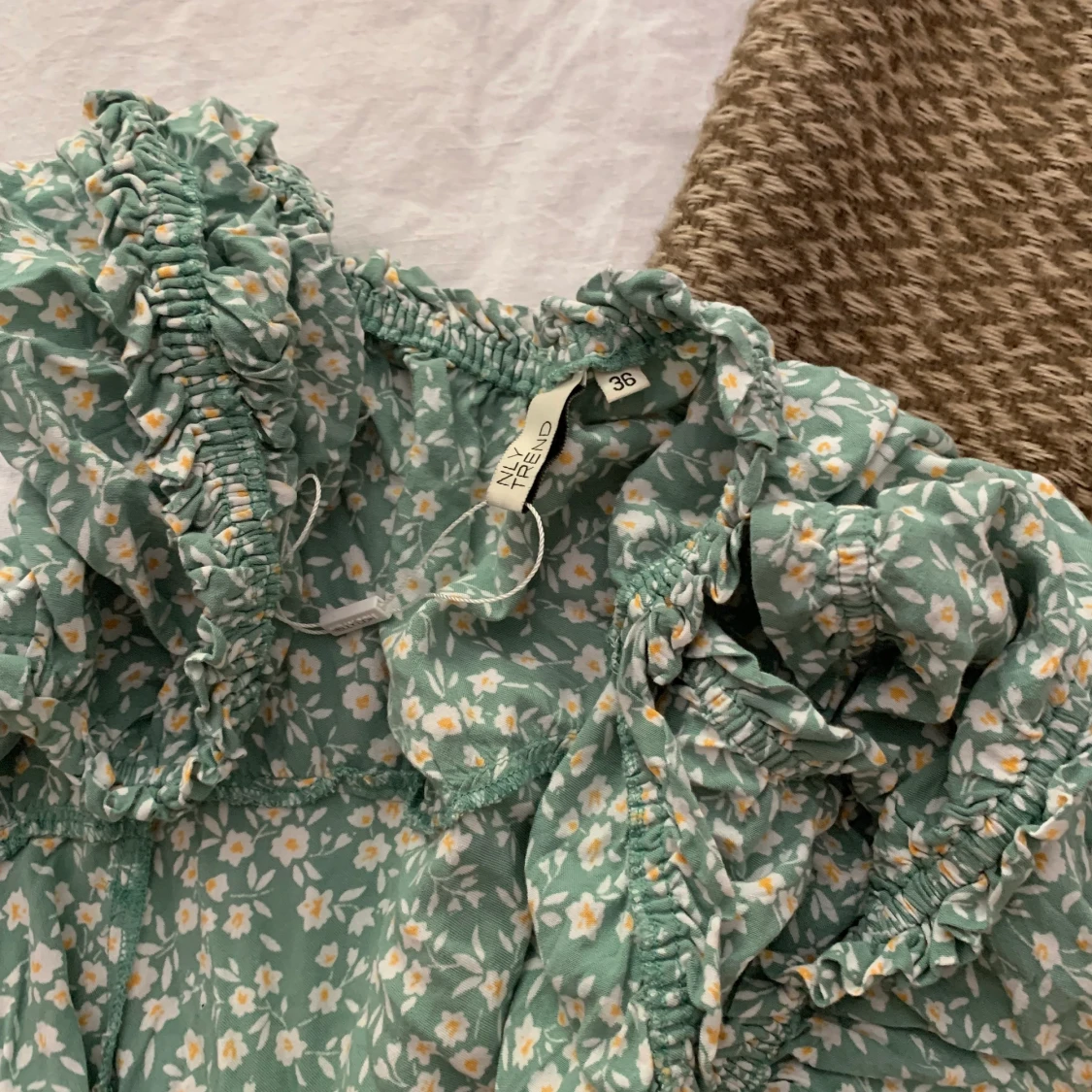 Blommig klänning  - 91