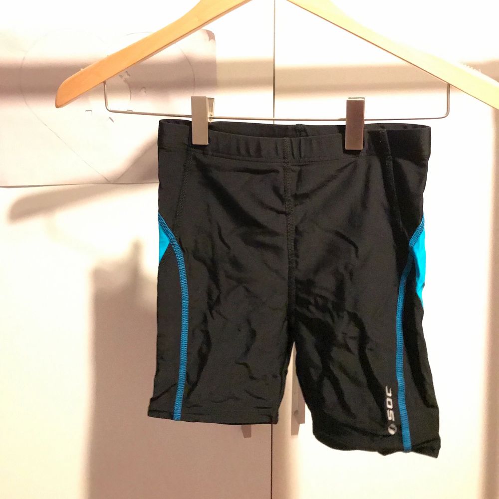 Soc Sim shorts/ sport shorts. Använd 1 gång. Säljer pga liten storlek.. Shorts.