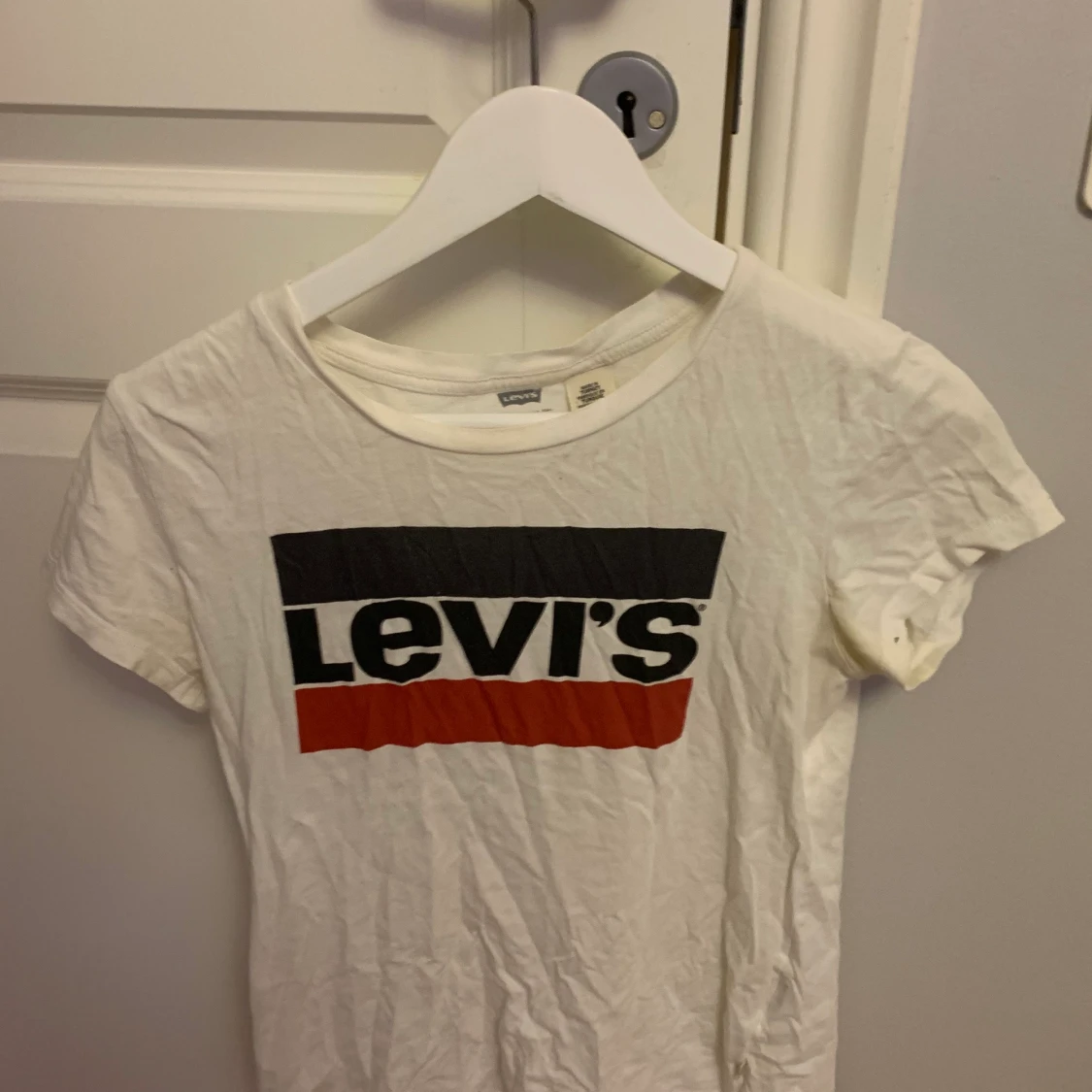 Vit Levi’s tröja - 90