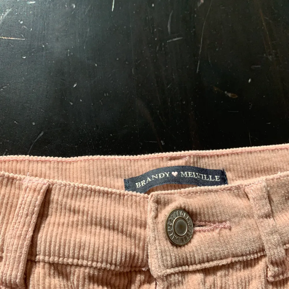 Rare Brandy Melville kjol, knappt använd! . Kjolar.