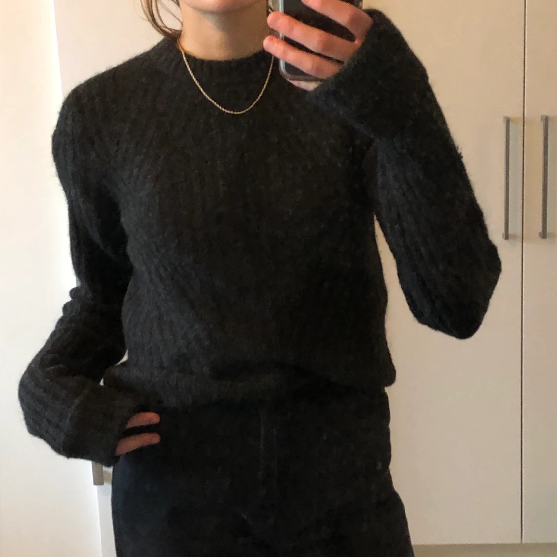 Grå stickad tröja köpt second hand - 90