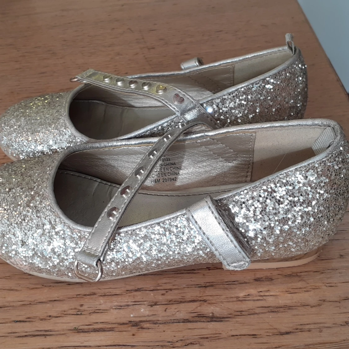 Glitter skor i stolek 27. - 90